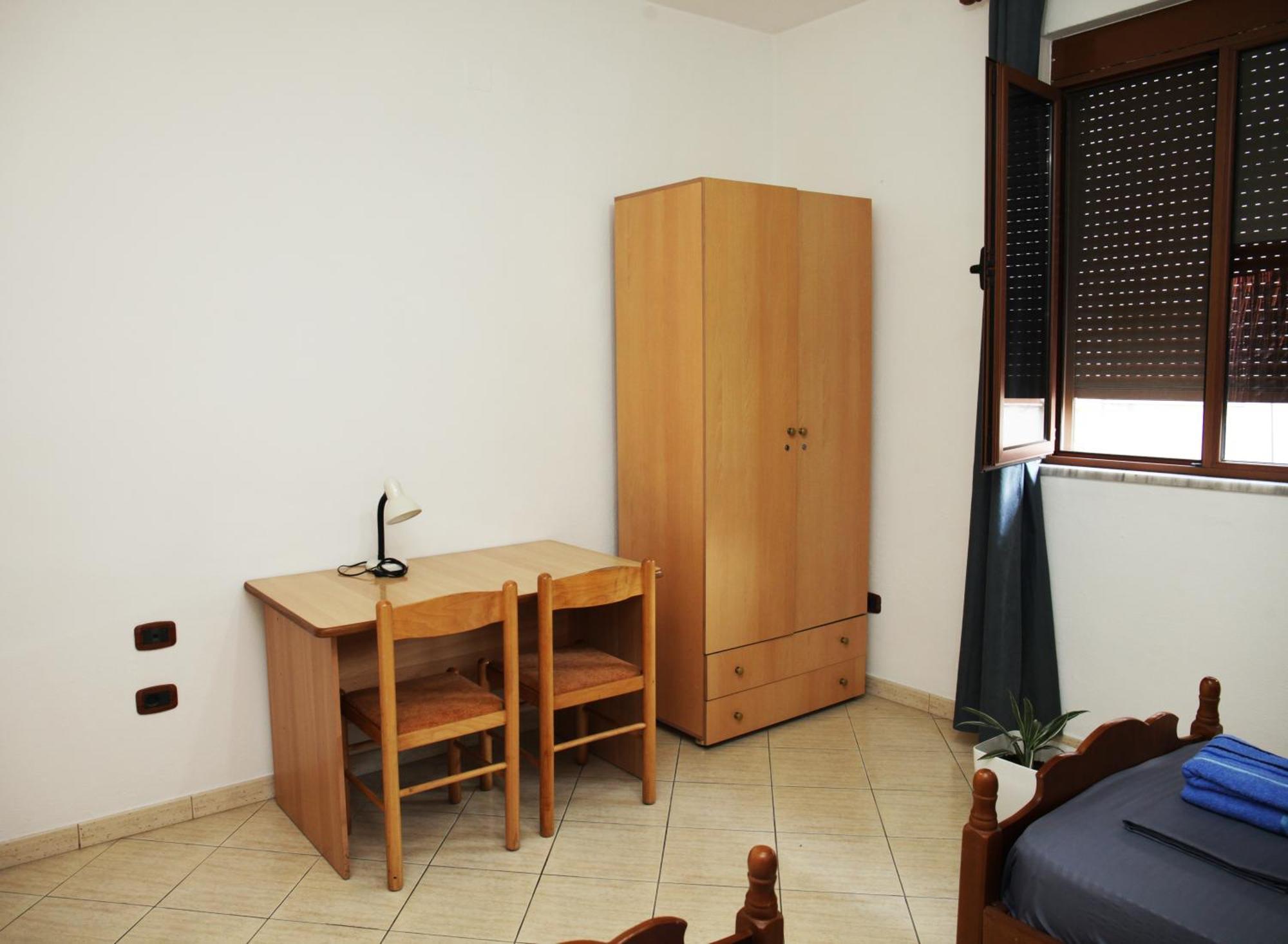 Sunny 2 Bedroom Near Center Appartement
