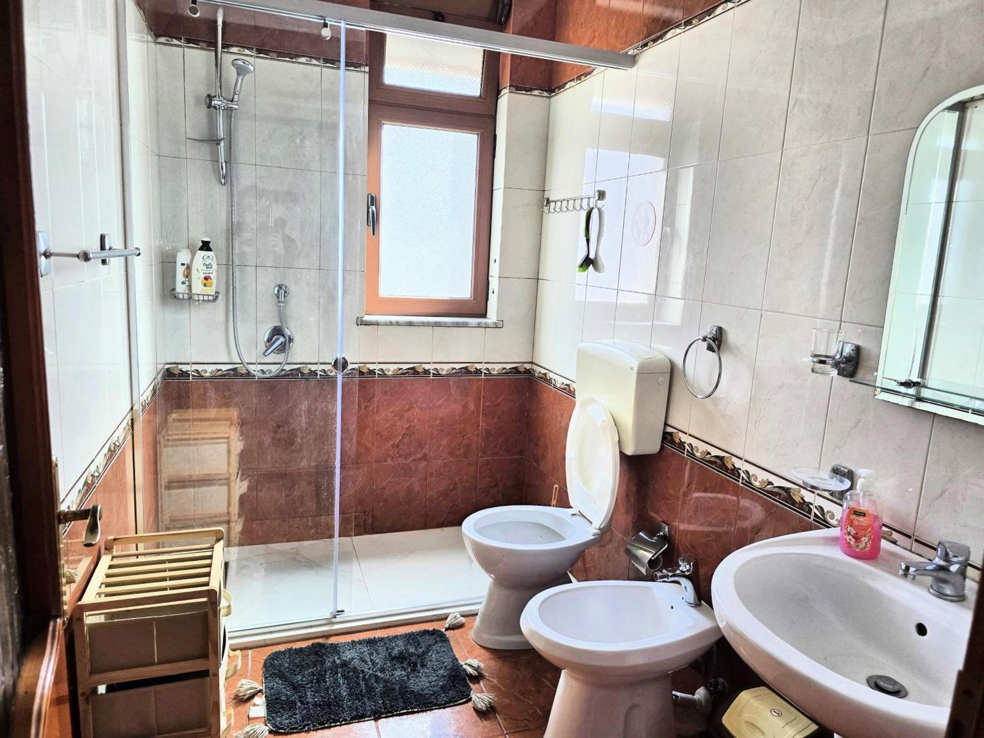 Appartement Sunny 2 Bedroom Near Center